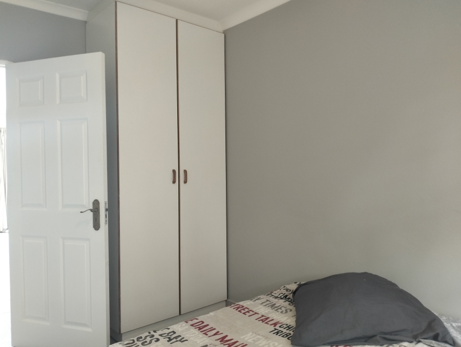 To Let 2 Bedroom Property for Rent in Wavecrest Eastern Cape